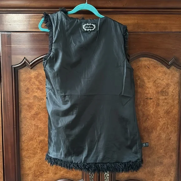 Ambiance Faux Fur Vest - Picture 8 of 10